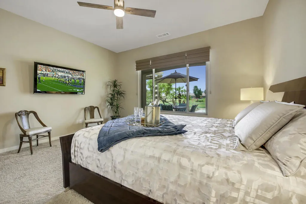 24 MASTER BED ABNB 24 MASTER BED ABNB