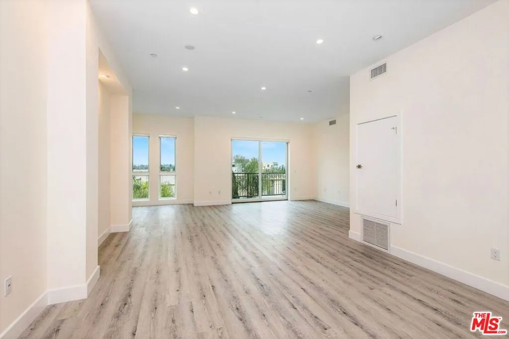 1237 S Holt Avenue 501, Los Angeles, California 90035 — photo 5