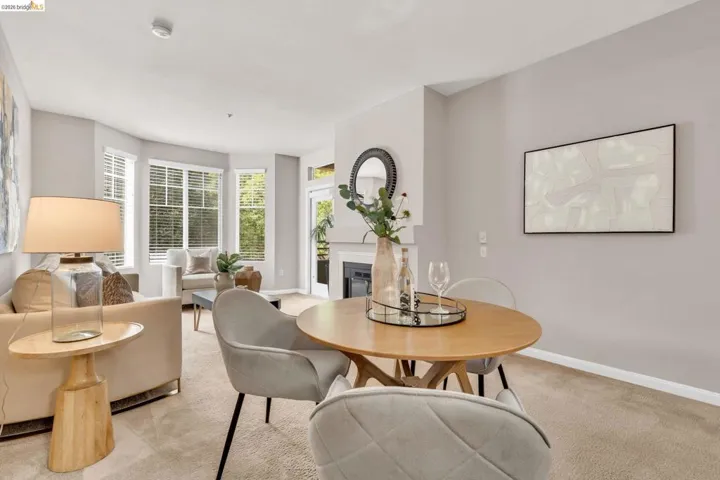 320 Caldecott 217, Oakland, California 94618 — photo 4