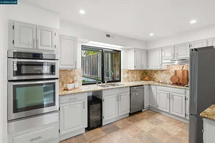 2 Heritage Oaks Rd, Pleasant Hill, California 94523 — photo 5