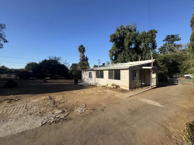 726 Valley Drive, Vista, California 92084 — photo 5