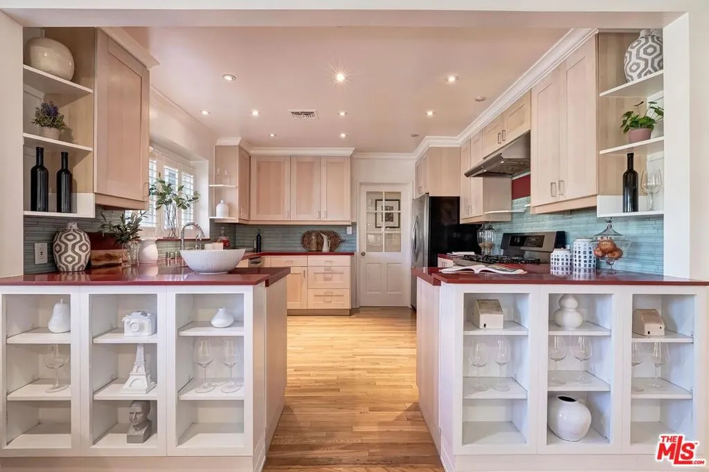 Open concept kitchen