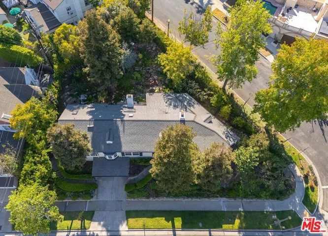 Large corner lot