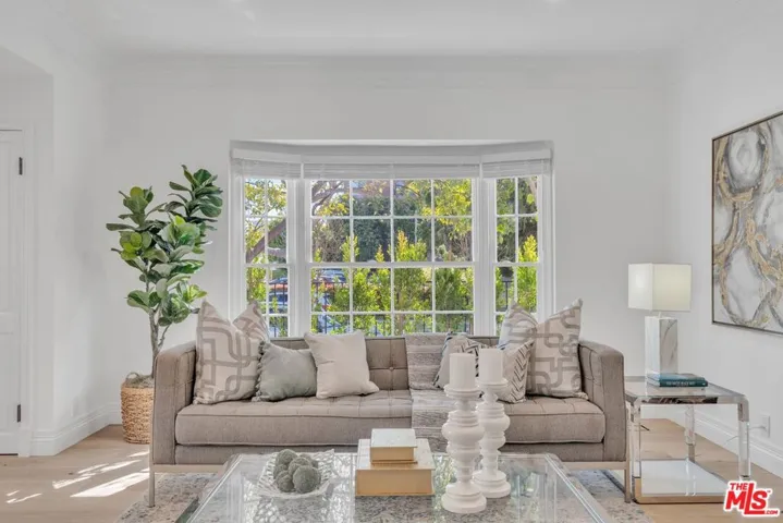 135 S Linden Drive, Beverly Hills, California 90212 — photo 4