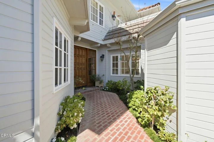 2317 Canyonback Road, Los Angeles, California 90049 — photo 4