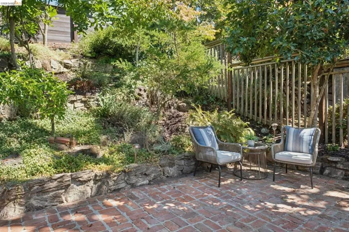 6235 Melville Dr, Oakland, California 94611 — photo 5