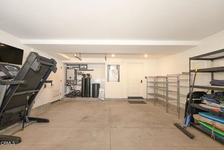 2129 Piru Ave-43