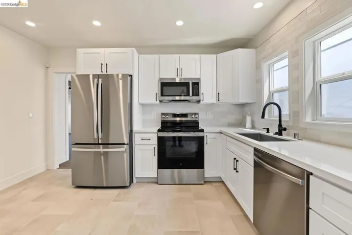 4315 Fleming Ave, Oakland, California 94619 — photo 5