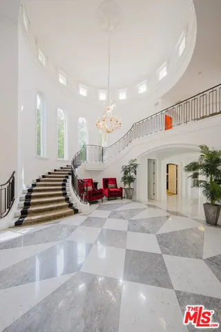 277 St Pierre Road, Los Angeles, California 90077 — photo 4