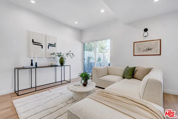 2813 1/2 12th Ave, Los Angeles, California 90018 — photo 5