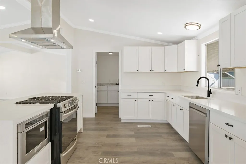 Kitchen 4