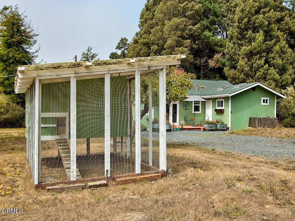 Chicken coop awaiting your flock Chicken coop awaiting your flock