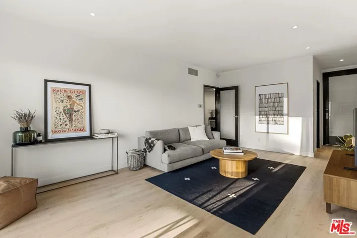1131 Alta Loma Road 415, West Hollywood, California 90069 — photo 4