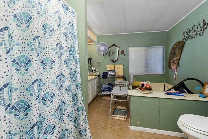 Main Suite Bathroom 1