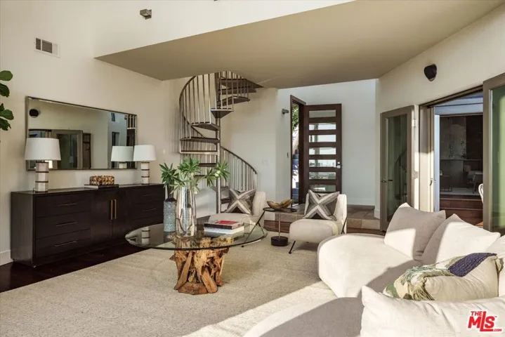 5677 Spreading Oak Drive, Los Angeles, California 90068 — photo 5