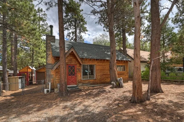 313 Leonard, Sugarloaf, California 92386 — photo 4