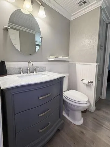 Guest Bathroom Guest Bathroom