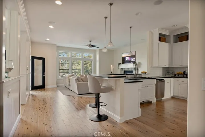 26385 Walnut Hills Drive, Lake Arrowhead, California 92352 — photo 5
