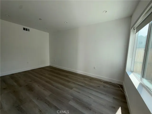 21715 Hart Street, Canoga Park, California 91303 — photo 5