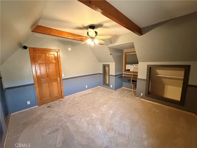 2nd Bedroom (Upstairs)