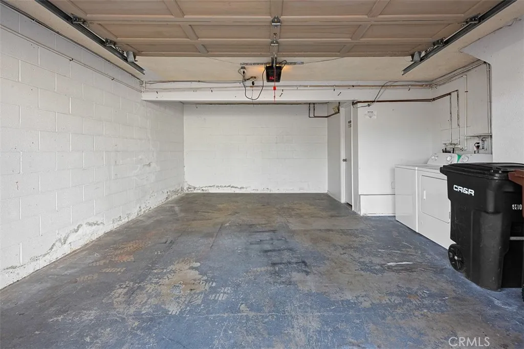 Spacious garage