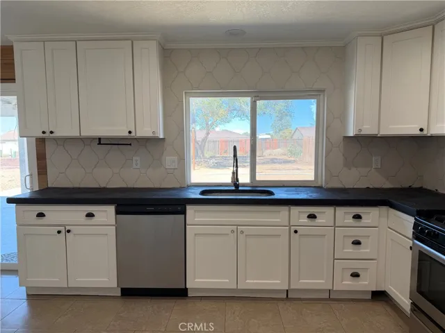 21360 Sandia, Apple Valley, California 92308 — photo 5