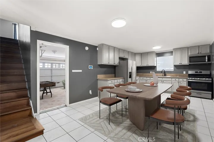 227 E 110th, Los Angeles, California 90061 — photo 4