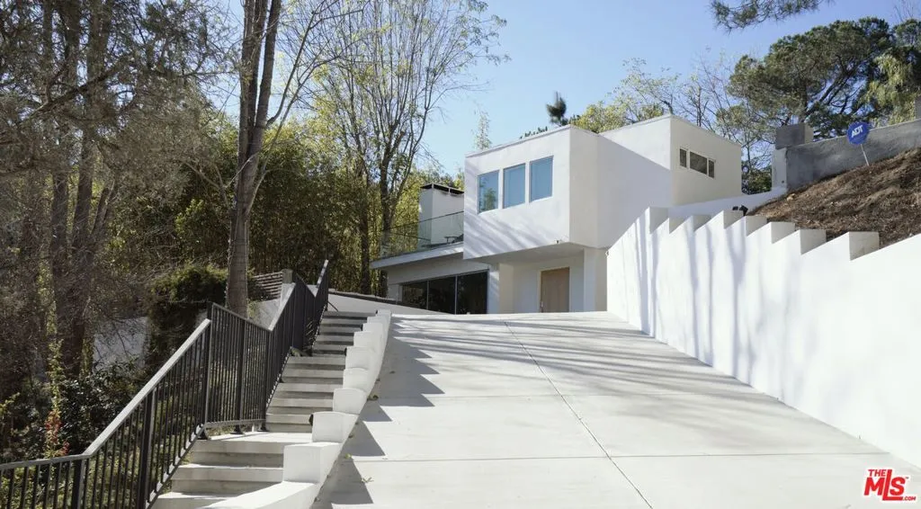 2690 Zorada Drive, Los Angeles, California 90046 — photo 5