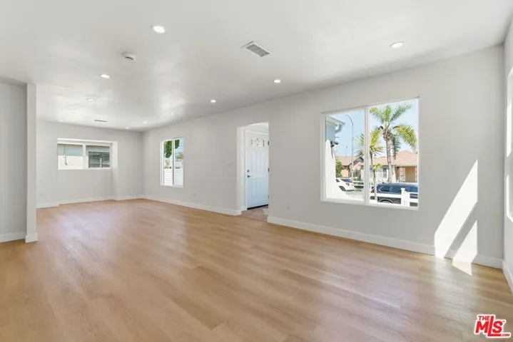 3022 W 73rd Street, Los Angeles, California 90043 — photo 4