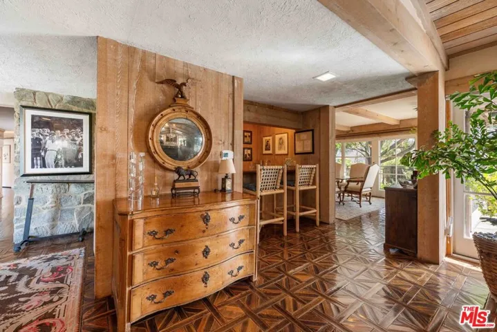 1250 Shadow Hill Way, Beverly Hills, California 90210 — photo 4