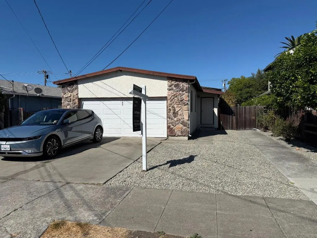 349 Spring St