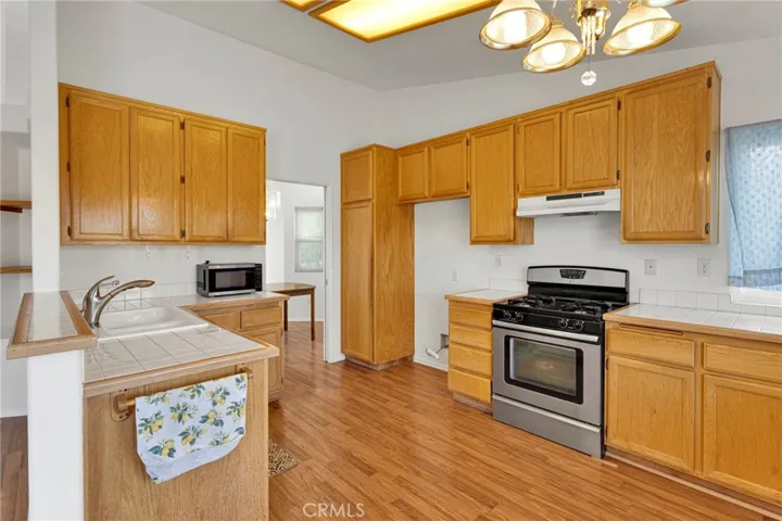 13289 Carleton Circle, Victorville, California 92392 — photo 4