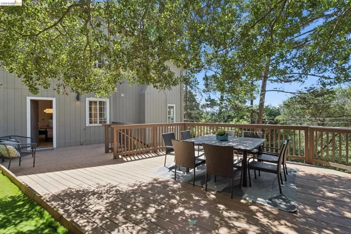 2170 Arrowhead Dr, Oakland, California 94611 — photo 4