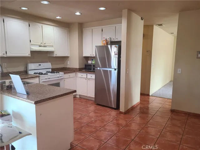2915 Westchester, Riverside, California 92503 — photo 4