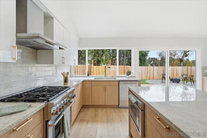 15229 Andorra Way, San Diego, California 92129 — photo 5