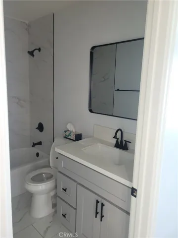 2532 Hauser 3, Los Angeles, California 90016 — photo 5