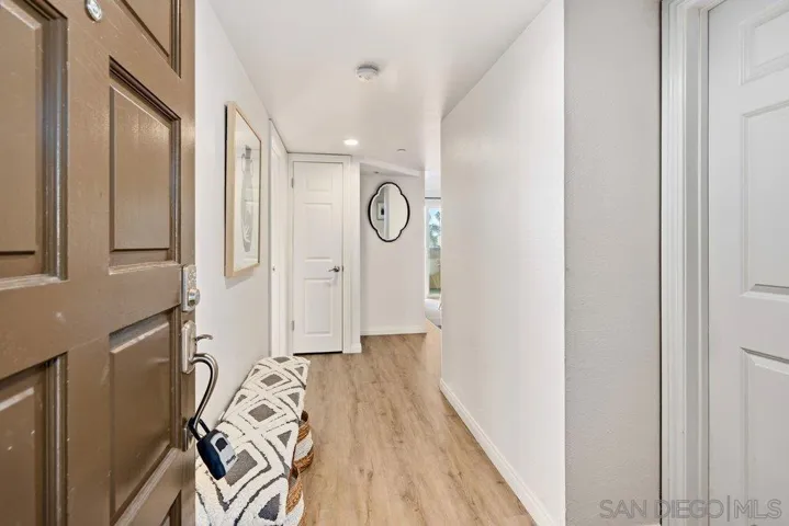 7509 Draper 210, La Jolla, California 92037 — photo 5