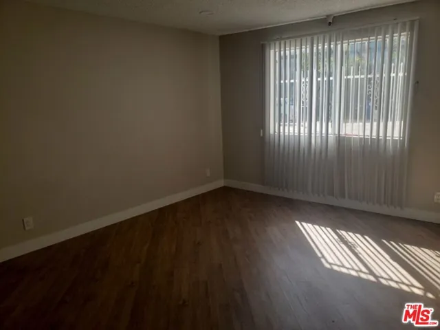 310 S Kenmore Avenue 107, Los Angeles, California 90020 — photo 5