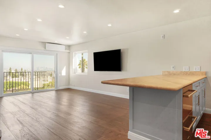 1230 Horn Avenue 605, West Hollywood, California 90069 — photo 4