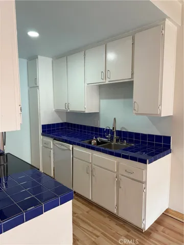5460 White Oak G309, Los Angeles, California 91316 — photo 4