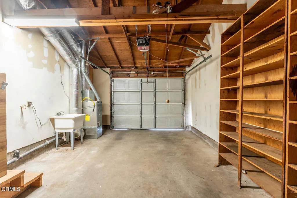 Single car garage
