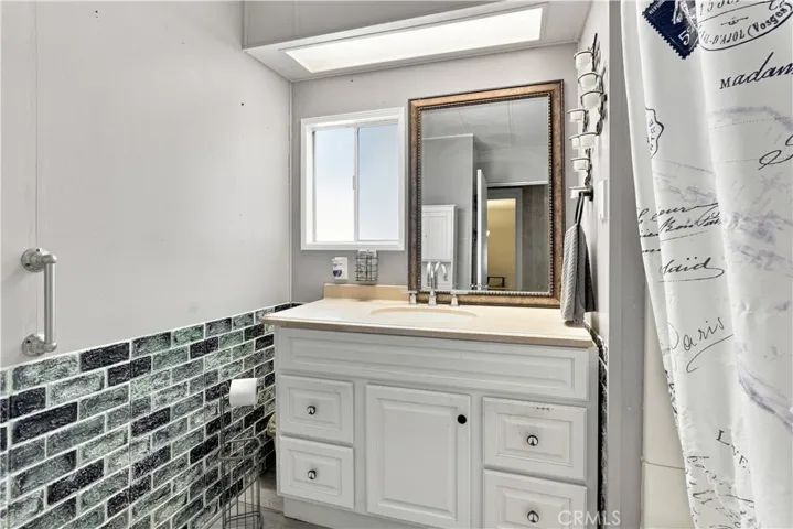 Full bathroom