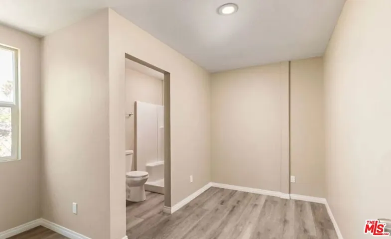 9219 Langdon Avenue 1/2, North Hills, California 91343 — photo 4