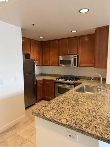 423 7th St 607, Oakland, California 94607 — photo 4