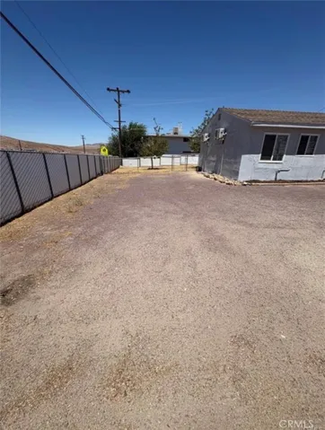 435 S 1st, Barstow, California 92311 — photo 4
