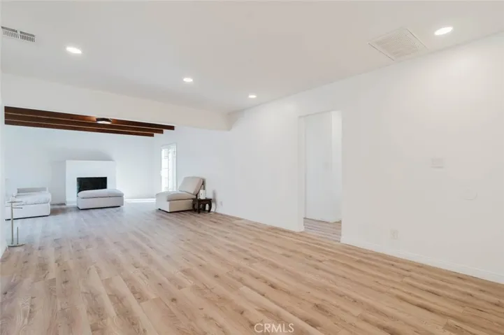 19427 Hart Street, Reseda, California 91335 — photo 5