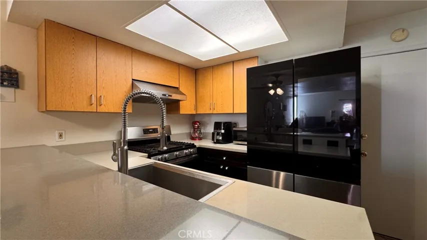 16595 Upland F, Fontana, California 92335 — photo 4