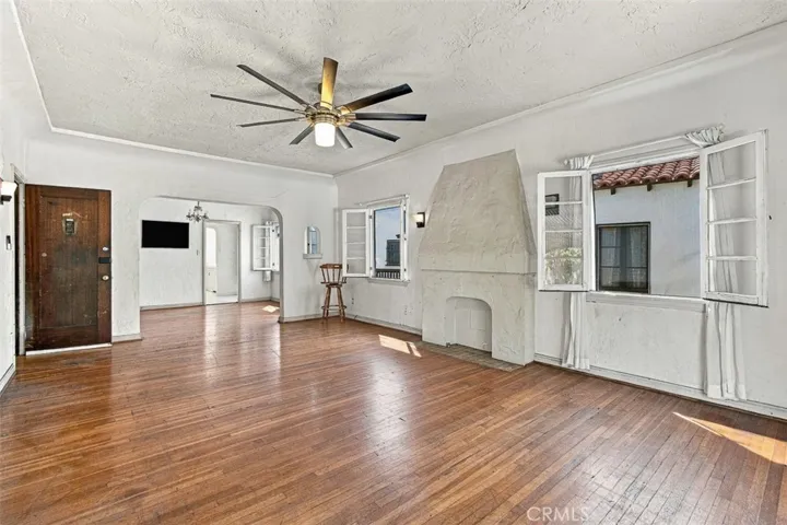 1118 S Sycamore, Los Angeles, California 90019 — photo 4