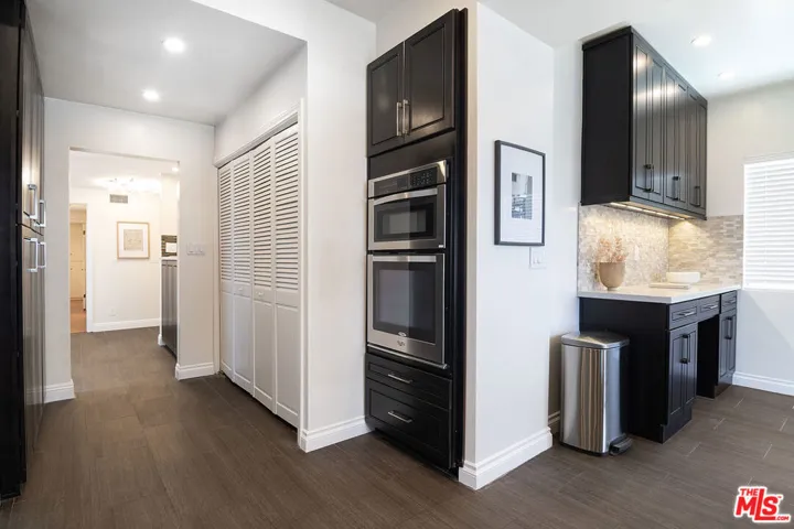 1434 Greenfield Avenue 303, Los Angeles, California 90025 — photo 5