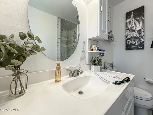 22847 Enadia Way - Hall Bath2